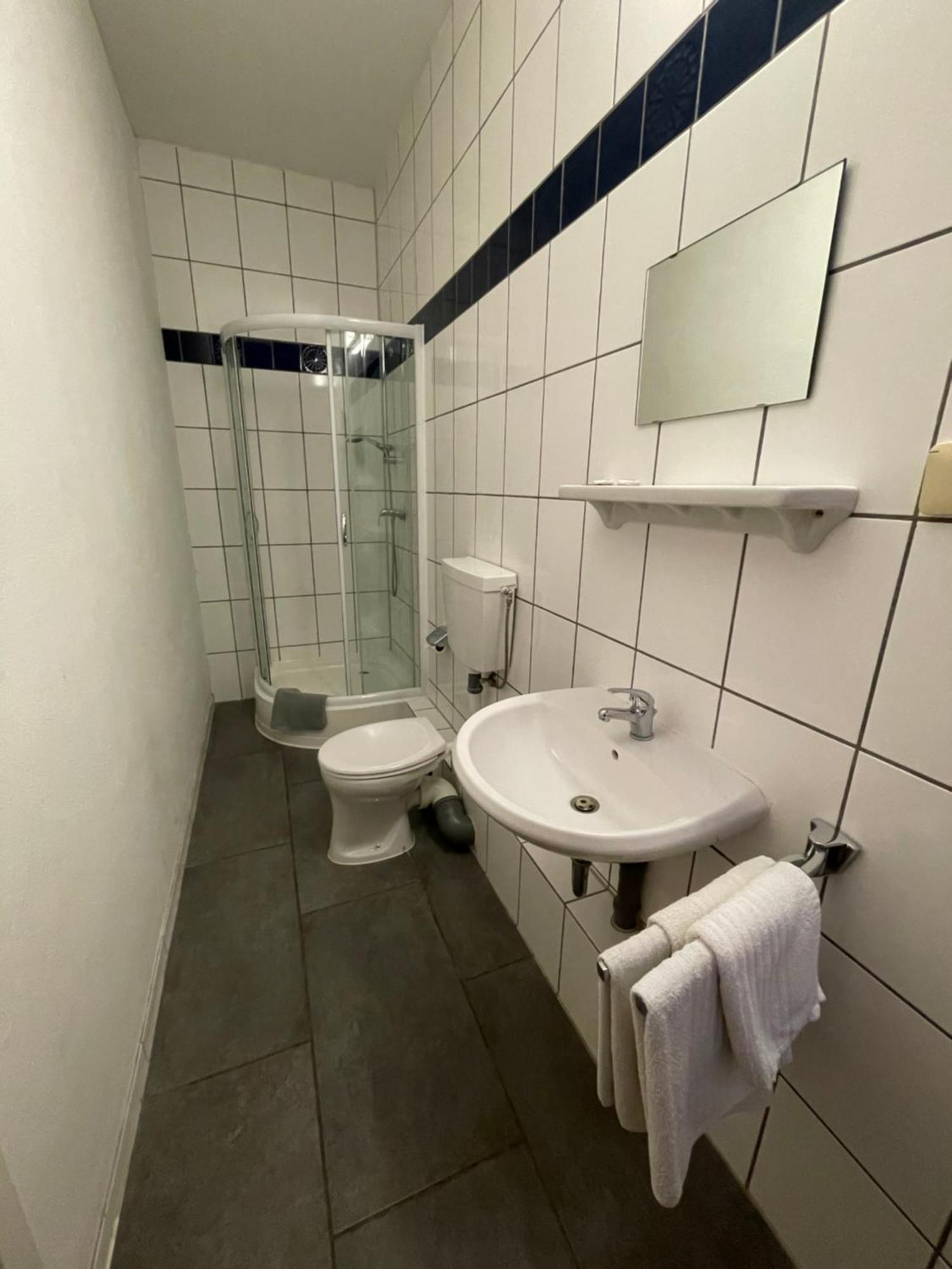 Haven Hotels - Hotel Am Stadion Leverkusen Bilik gambar